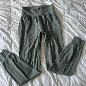Athleta salutation joggers feather